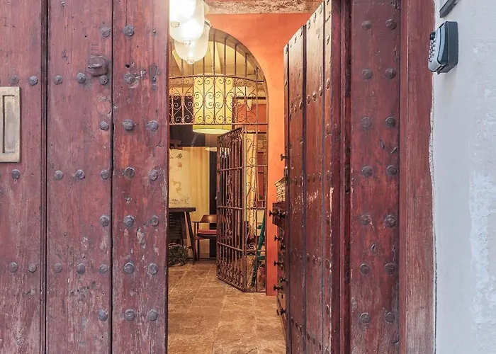 La Casa Del Arquitecto Restaurador דירה סביליה